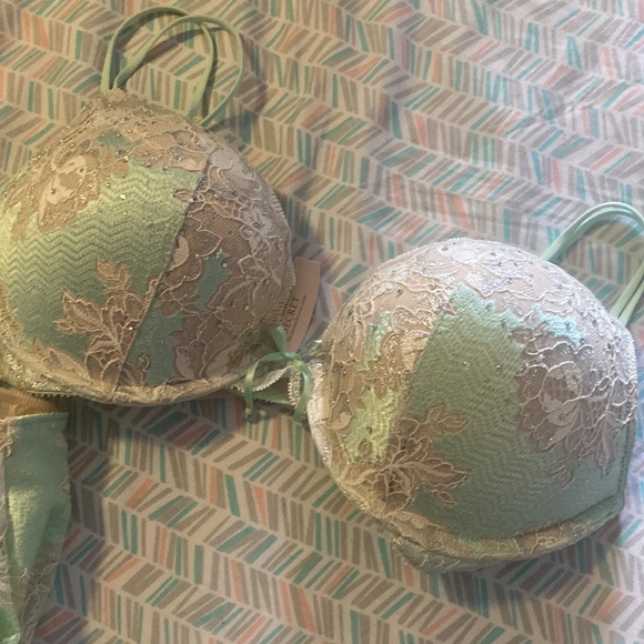 Crystal and lace VS set BNWT - Picture 5 of 7